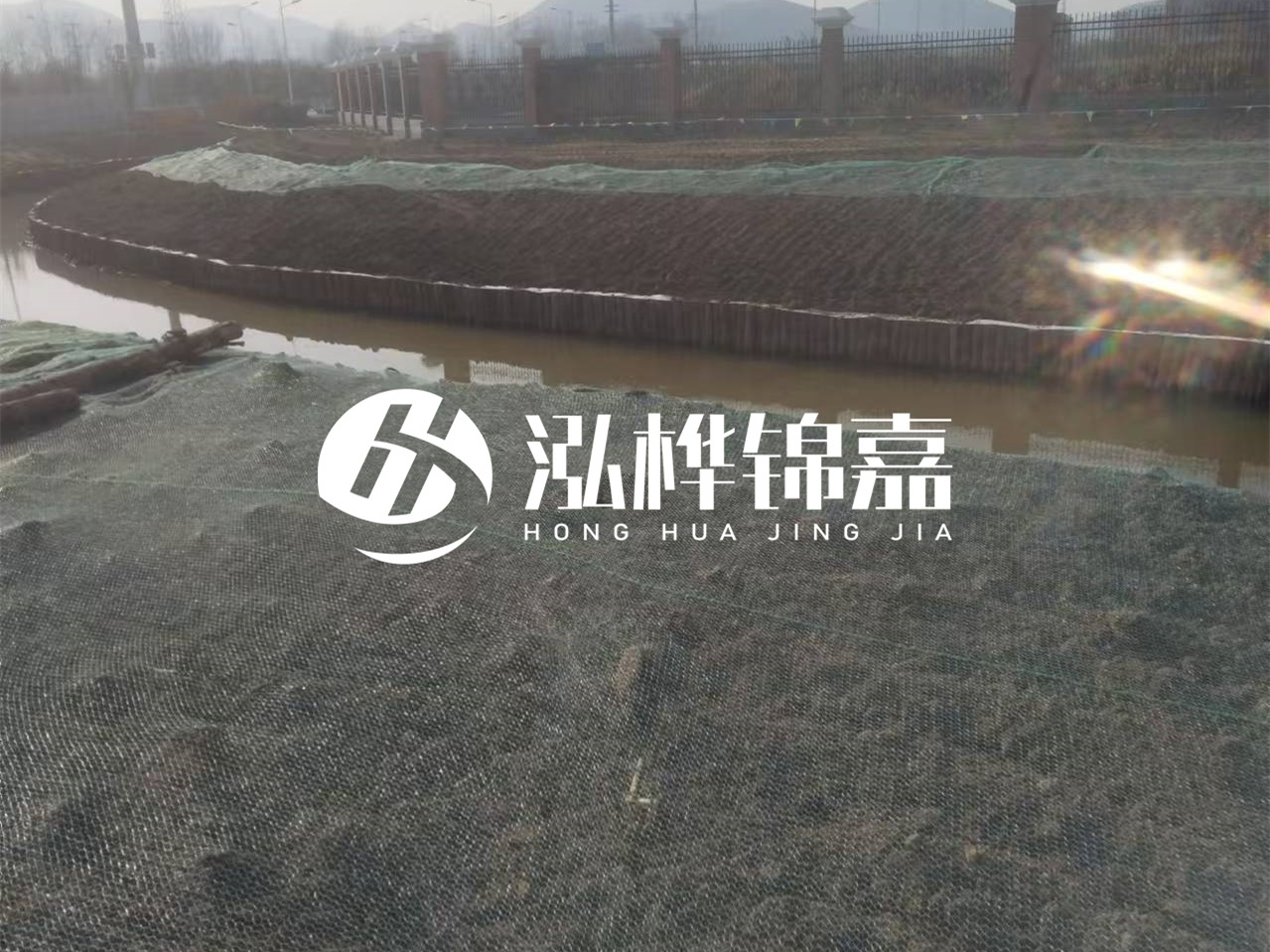 河道木樁打不下去怎么辦？河道打樁木能在水里使用多少年？