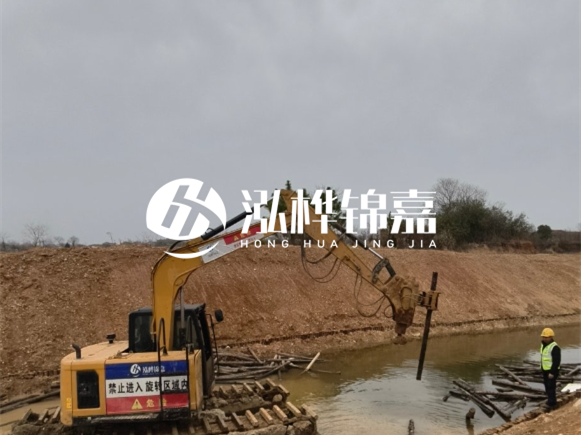 為什么要進(jìn)行河道護坡？堤壩加固木樁的作用？